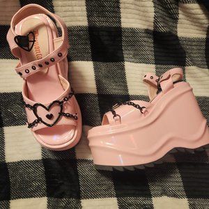 NEW Demonia Wave pink hologram platform sandals